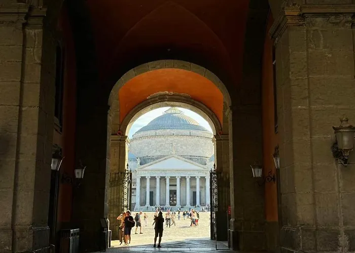 Bed and Breakfast A due passi da Dante Napoli